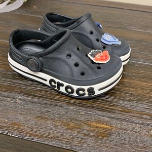 C7 TODDLER BOY BLACK CROCS